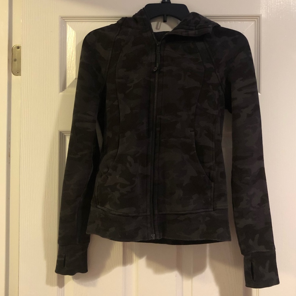 Black camo zip up